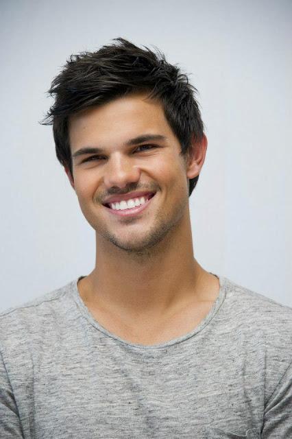 A cada ano que passa meu amor por você cresce mais ainda Happy Bday Taylor Lautner 