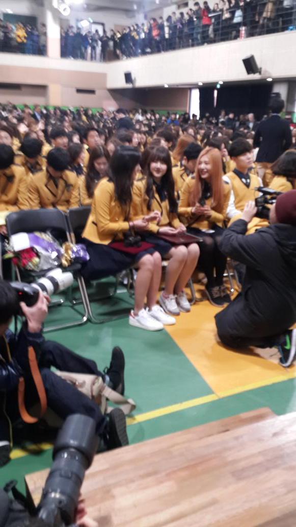 B9h0nEEIAAAi1k1.jpg:large