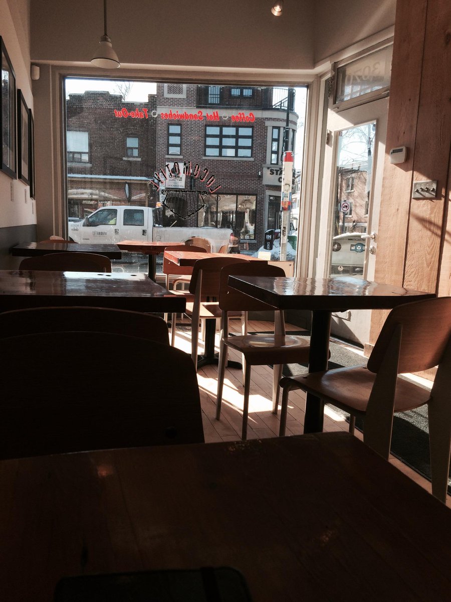 coffeeshopsTO's tweet image. New blog post is up! Check out #Locomotive in the junction. #CoffeeShopsToronto #TorontoCoffee bit.ly/1KGuP39