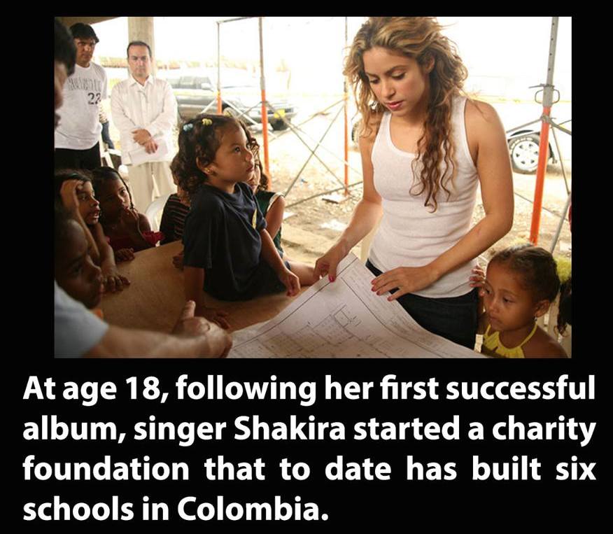 TheMindBlowing's tweet photo. Respect @Shakira: http://t.co/lcTG0khE6V