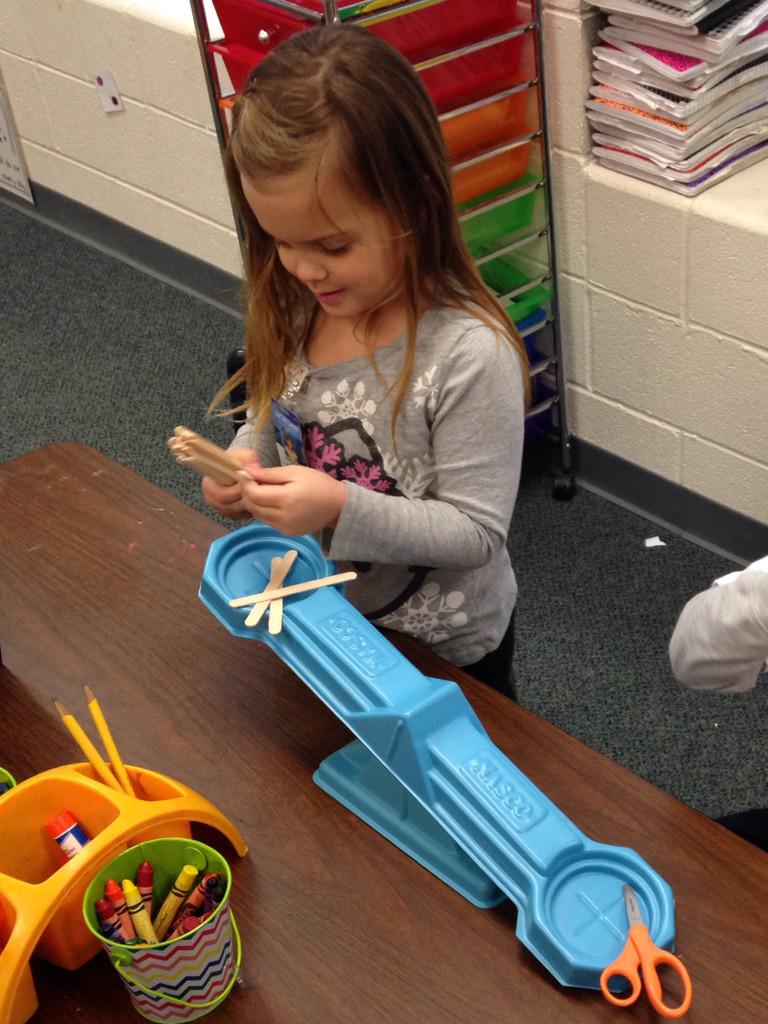 CarrieCarter82's tweet photo. Learning to use balance scales http://t.co/WPaa2ZqO1E