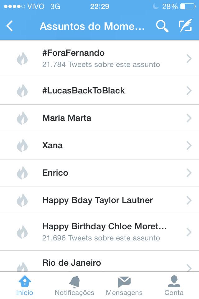 Um beijo pras inimigas 
Happy Bday Taylor Lautner 