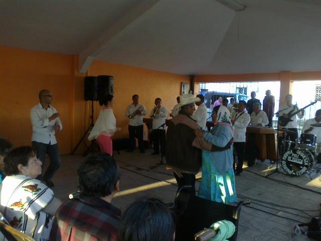 Marimba Poli de Tuxtla hizo bailar al público del Festival de Artes en Coita.
