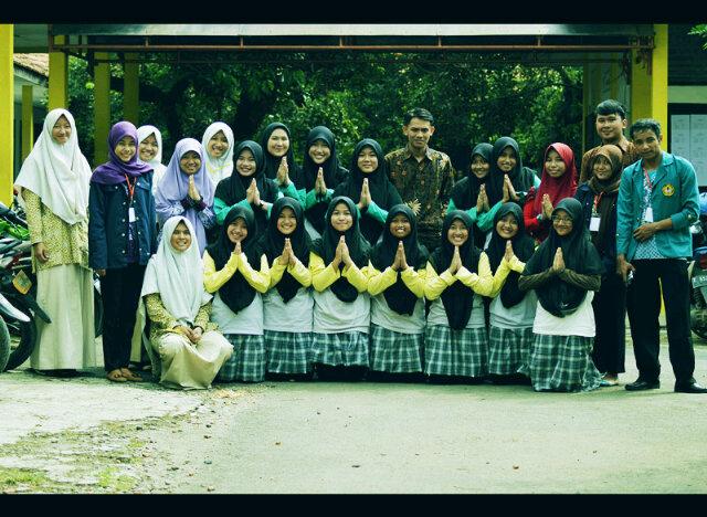 Syukron jazakillaah untuk SMA IT Asy-syifa, tari samannya kereeennn♥ <a href="/BEM_STKIPsbg/">BEM STKIP PELITA</a>