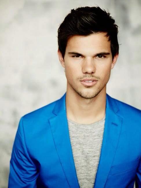 Happy Bday Taylor Lautner anos de viadisse eeeooooooooooo kkkkkk 