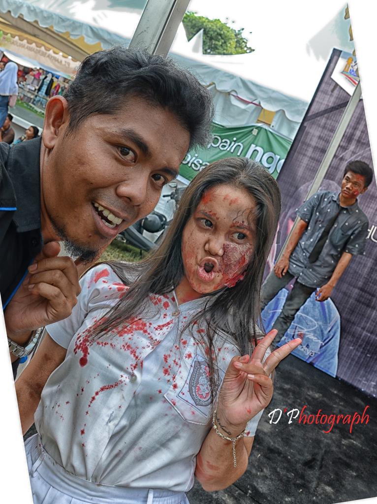 fitriadi_28's tweet photo. #Matrixselfie @brianetnikmagic buat seru2an ya http://t.co/9xw2iUXhXD