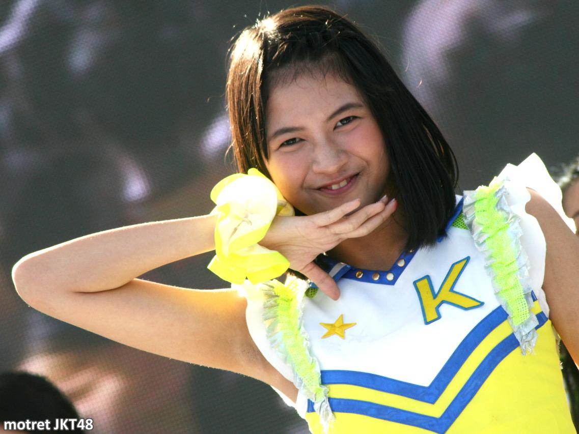 FansMetal_Viny's tweet photo. selamat pagi gigi kinciii ^^ @Viny_JKT48 thx yg udah potret #own http://t.co/YIp8seNruV