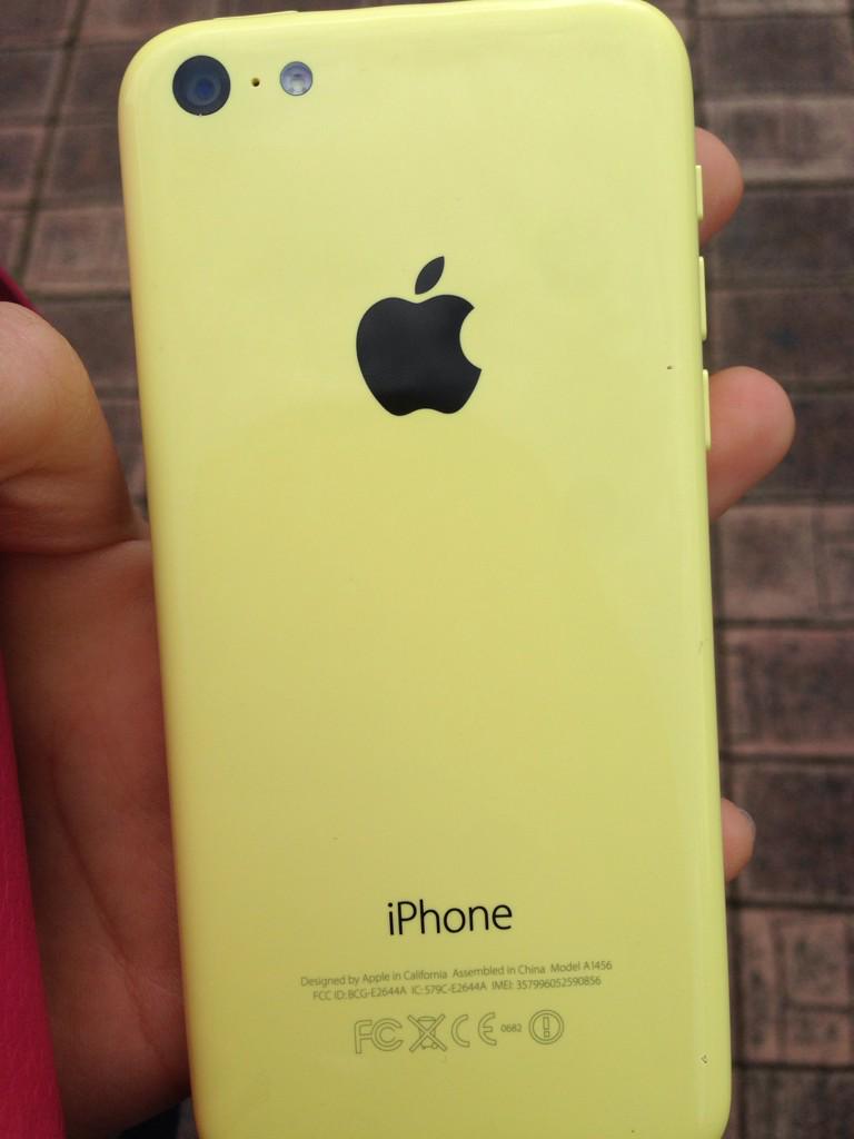ABC917ashton_ma's tweet photo. 福岡タワーの近くのローソンでiPhone落としてました！
総合図書館に預けとくのでとりにきてください(o^^o)
拡散希望❗️拡散希望❗️拡散希望❗️ http://t.co/xFNIvMKJgO