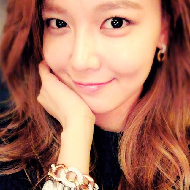 [OTHER][15-02-2014]SooYong tạo tài khoản Instagram và Weibo + Selca mới của cô - Page 5 B9iSfVxIQAAG2ZA