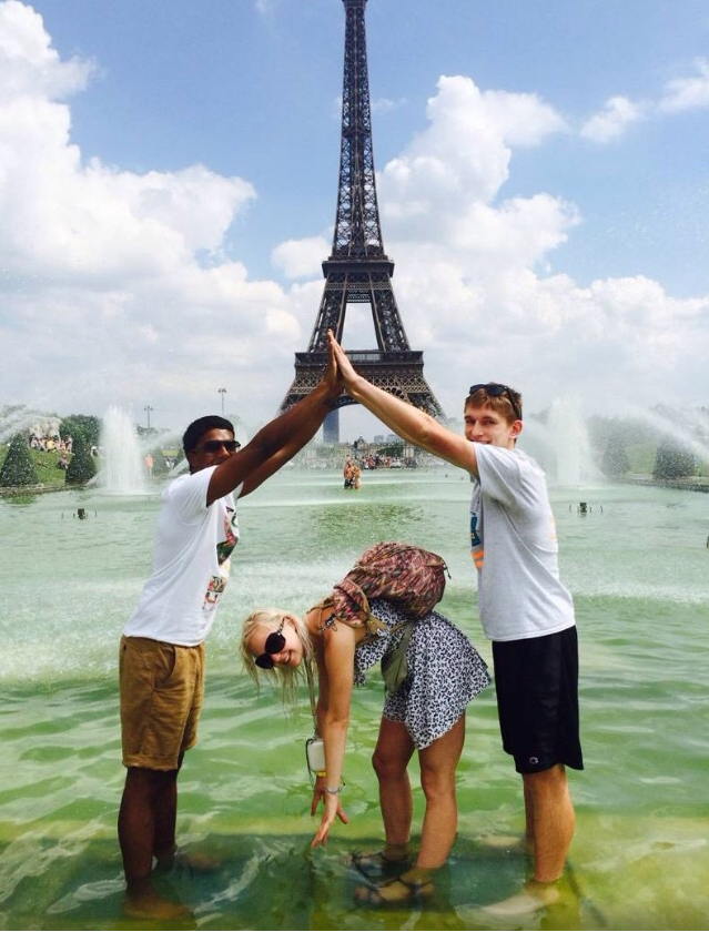 LeRubii's tweet photo. @tim_nummer4 “@CauseWereGuys: She has no idea what it means 😂😭 http://t.co/hP8E0uRdoT”