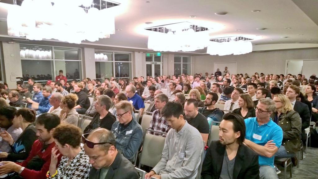 The first #VR Panel at <a href="/DigitalLA/">Digital LA</a>'s #VRLA Event is underway! Full house here for #VirtualReality! #SiliconBeach #Tech