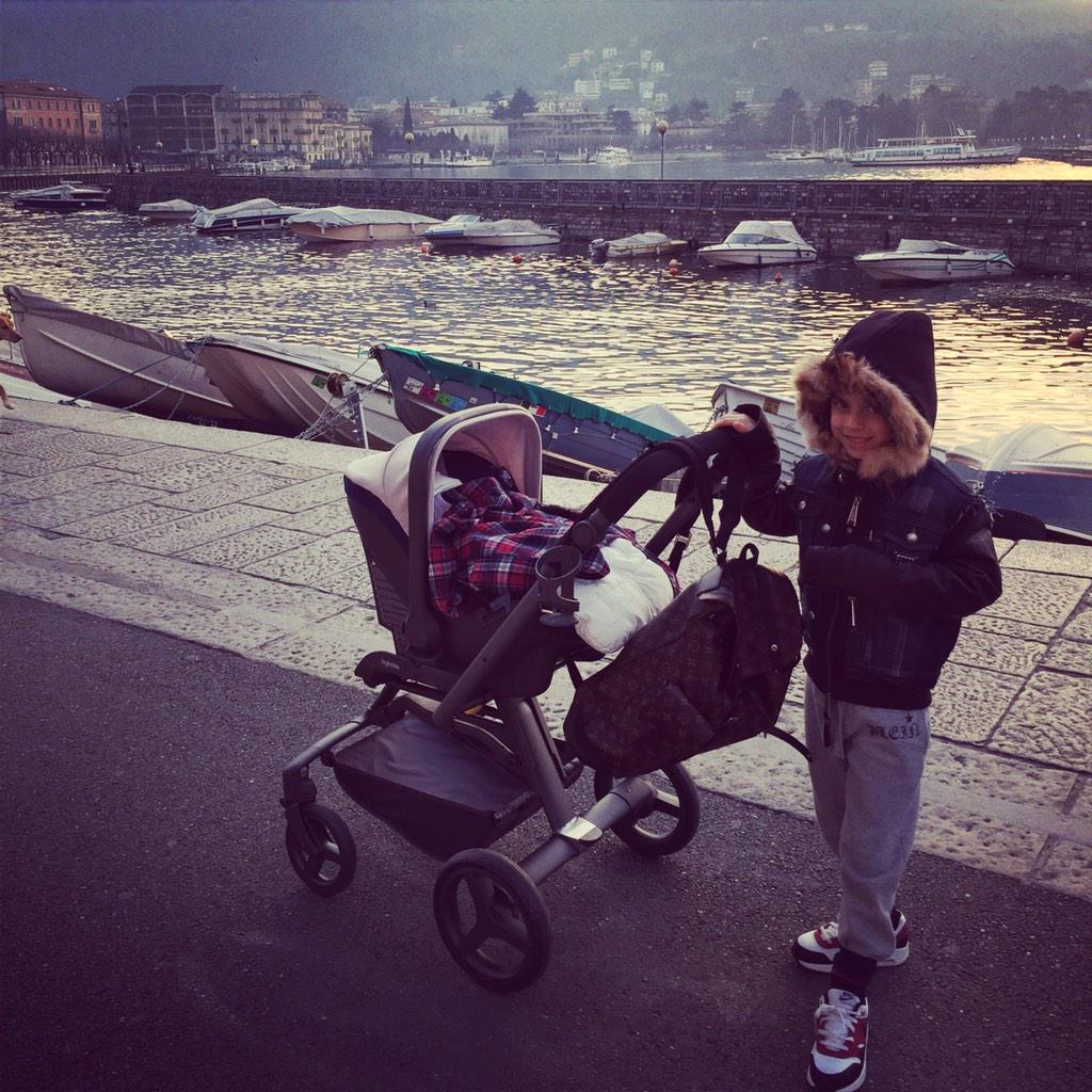 El mayor con la menor...