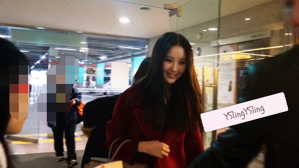 [OTHER][10-11-2014]SeoHyun tham dự buổi họp báo cho vở nhạc kịch mới của cô "Gone With The Wind" - Page 10 B9iblx2IYAAh6kF