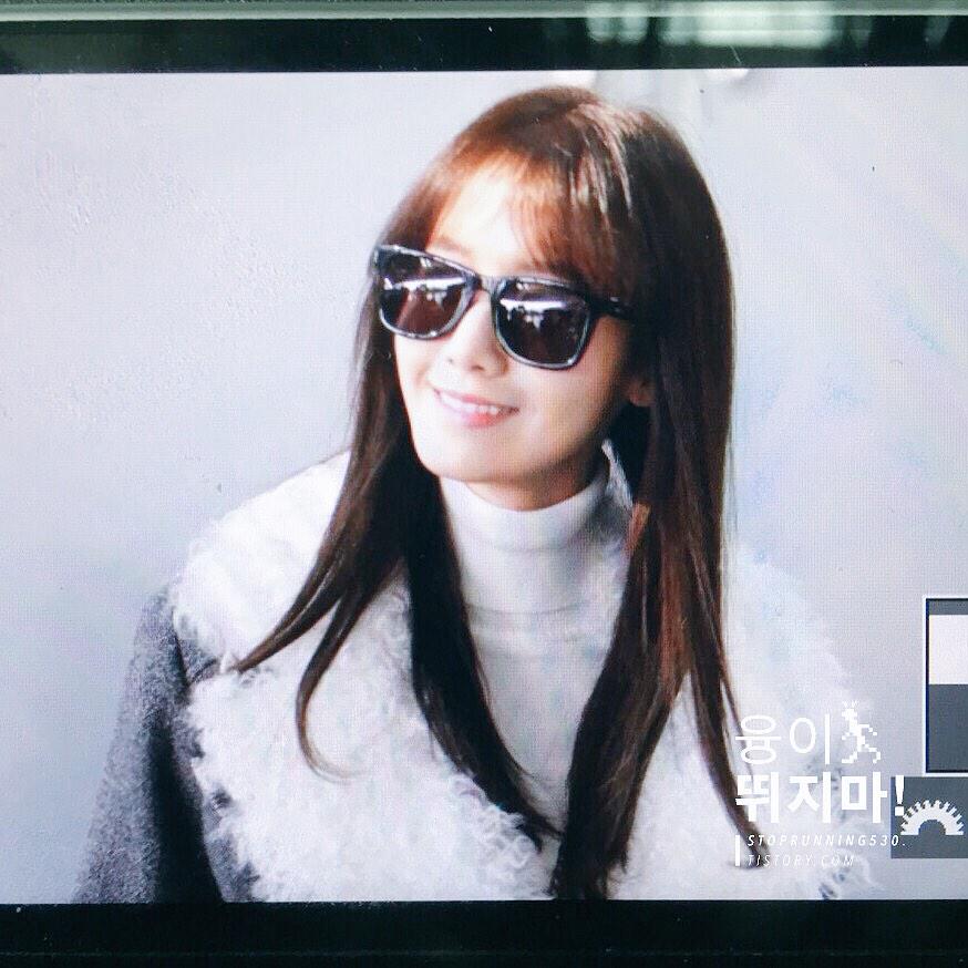 [PIC][11-02-2015]YoonA khởi hành đi Trung Quốc vào trưa nay B9idZ6JIQAEMnIu