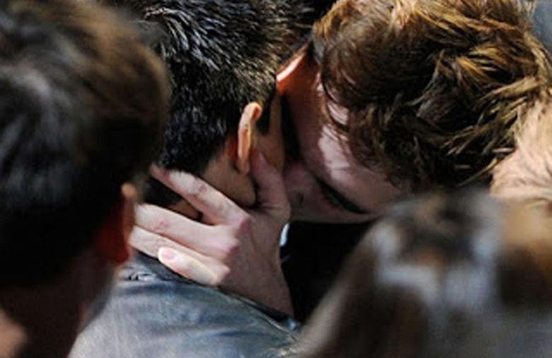 Happy Birthday Taylor Lautner!! 