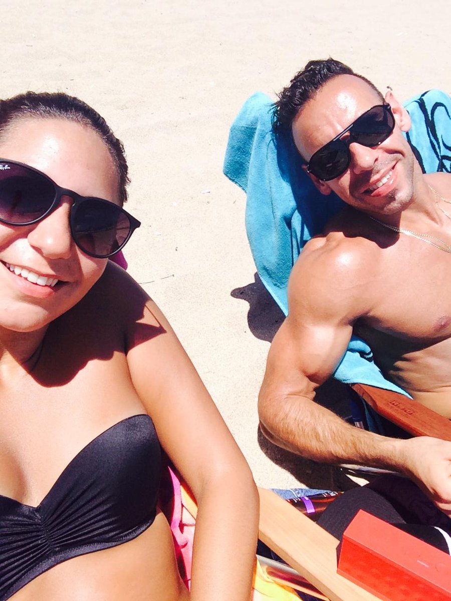 louiscondos's tweet photo. Missin the beach and you of course cous #family#Laudy#BeachLife @lounikk http://t.co/0OAJkZKyDU