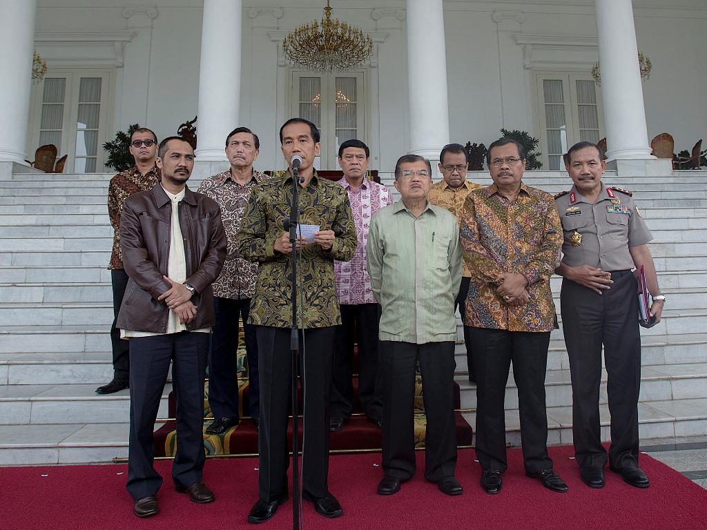 Jokowi Ingin Berkantor di Bogor, Istana Mulai Didekorasi dlvr.it/8VJGSc