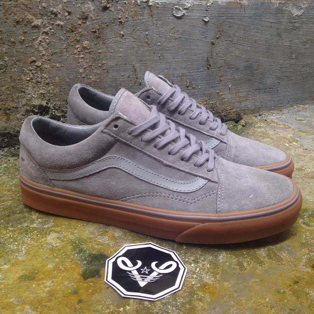 vans old skool frost grey gum sole vans old skool frost grey gum sole