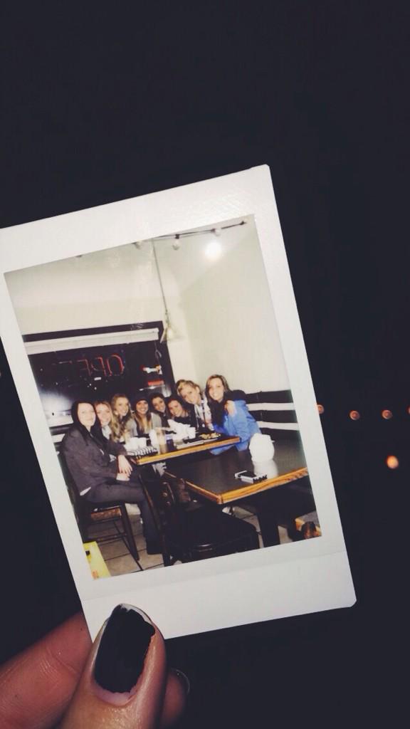 shae_girl's tweet photo. blessed to be able to call these girls my best friends.. good luck jo we love you 💕 http://t.co/p4fvnwioPr