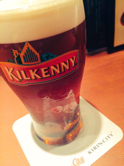 一人ビール会開催なう。 #待つとこなくて入ったのがビール専門店 http://t.co/lBS0tap3p5<a href="/tag/%E5%BE%85%E3%81%A4%E3%81%A8%E3%81%93%E3%81%AA%E3%81%8F%E3%81%A6%E5%85%A5%E3%81%A3%E3%81%9F%E3%81%AE%E3%81%8C%E3%83%93%E3%83%BC%E3%83%AB%E5%B0%82%E9%96%80%E5%BA%97"class="tags">#待つとこなくて入ったのがビール専門店</a>
