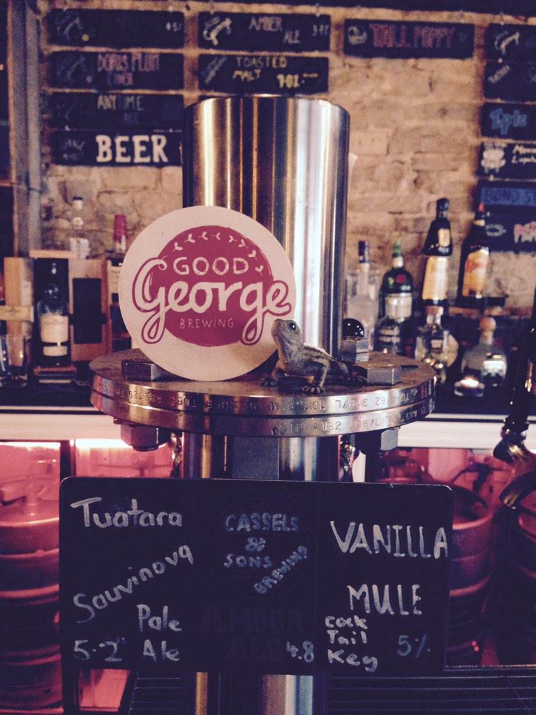 Tamati the Tuatara just dropped in to try some Sauvinova pouring fresh <a href="/LittleGeorgeBar/">Little George</a> @TuataraBrew