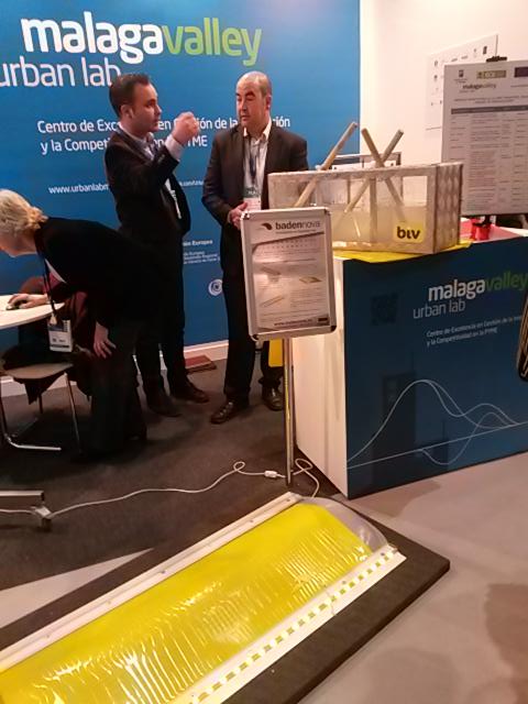 URBANLABMALAGA's tweet photo. . @Badennova hace una demostración de sus badenes inteligentes. En el stand A30 del @ForoTransfiere #Transfiere2015 http://t.co/QpNlaLuu9J