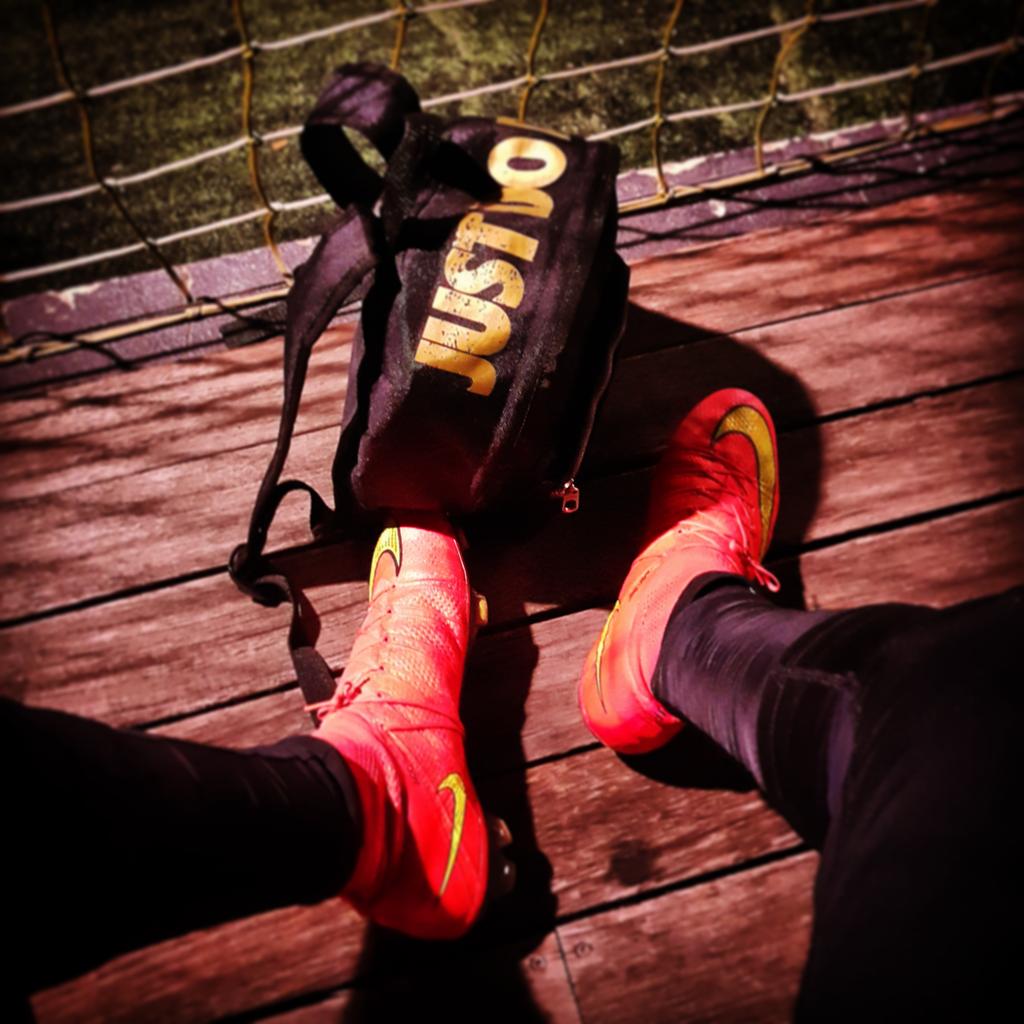Fayaaz_Jada11's tweet photo. Everyday is #FootballlDay! There's no time for play time everyday is game time! #NikeTheChance #NikeMostWanted #NIKE http://t.co/GGdbzbdxLo