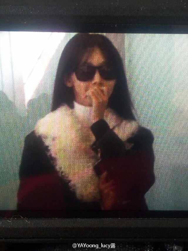[PIC][11-02-2015]YoonA khởi hành đi Trung Quốc vào trưa nay B9jB_ICIgAAvmeC