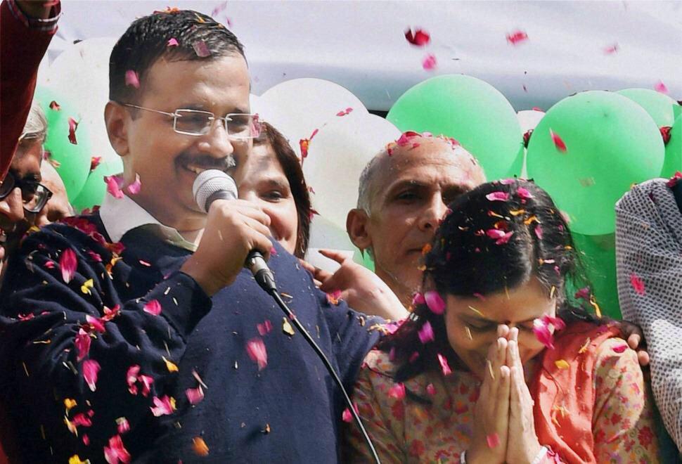 iwkofficial's tweet photo. RT @muntaziraapka: #14FebWithKejriwal  Bcoz he spread love for All.. http://t.co/wIIUfNQadx