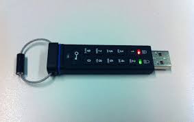 MeidiMaulana's tweet photo. TOSHIBA ENCRYPTED USB FLASH DRIVE 
#Kapanajahcom #FlashBrive #Toshiba
http://t.co/if50G9OJ7e http://t.co/Oi57DtuOuX