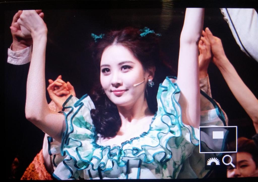[OTHER][10-11-2014]SeoHyun tham dự buổi họp báo cho vở nhạc kịch mới của cô "Gone With The Wind" - Page 10 B9jRs7XIcAEtDj_