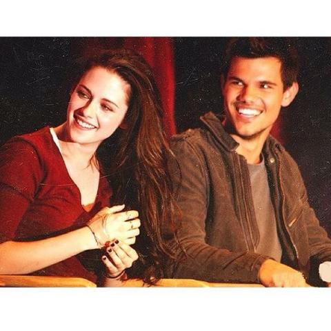 \" Happy birthday Taylor Lautner!     