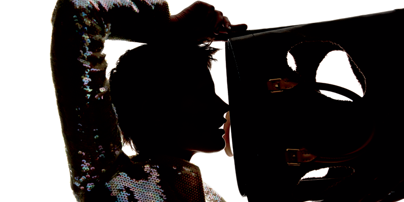 LuxuryEngine's tweet photo. Jennifer Livingston relooks the Bag with Holes from #LouisVuitton’s #CelebratingMonogram: http://t.co/jDybBSoKrf http://t.co/z6UxgGXqlc