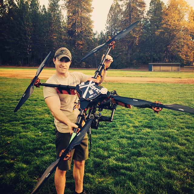 SteadiDrone's tweet photo. Send your #SteadiDrone #photos to media@steadidrone.com 
This pic: @EclipseAerials showing his X off! http://t.co/SpQQwi6dcO