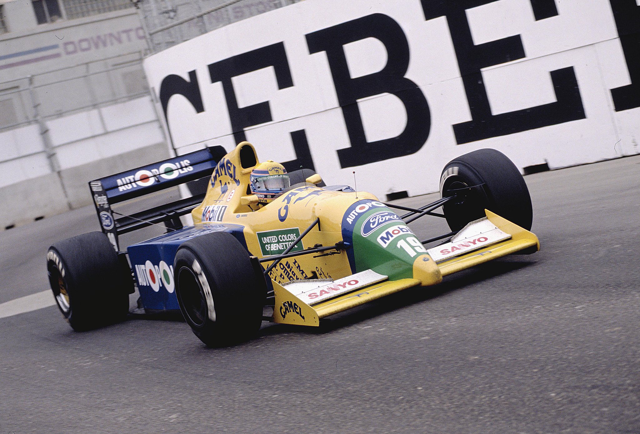 Happy birthday Roberto Moreno!

The Brazilian raced for Benetton in \90-91, finishing 2nd on his debut in Japan. 