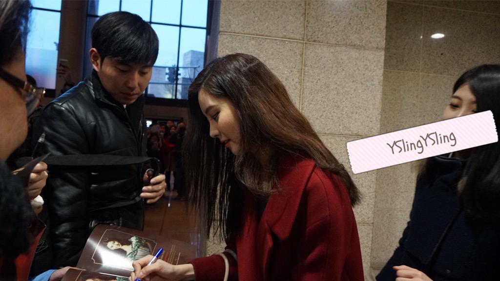 [OTHER][10-11-2014]SeoHyun tham dự buổi họp báo cho vở nhạc kịch mới của cô "Gone With The Wind" - Page 10 B9jdjBSIUAEq7K4
