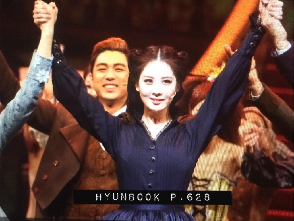 [OTHER][10-11-2014]SeoHyun tham dự buổi họp báo cho vở nhạc kịch mới của cô "Gone With The Wind" - Page 10 B9jeNugIcAAR7t4