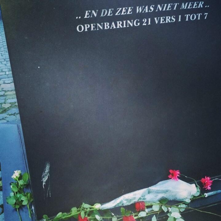 Dank voor het medeleven, in welke vorm ook na het verlies van onze broer en zwager. .het heeft ons erg goed gedaan..