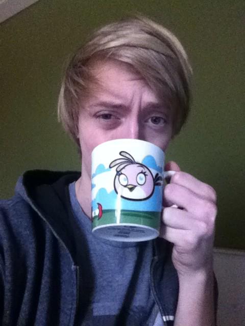 AranKoning's tweet photo. #angrybirdsmug #notindie http://t.co/j0DdvYKQbP