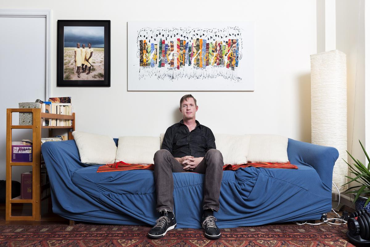 tallmanandy's tweet photo. My portrait on @HuffPo by @ianspanierphoto RIGHT NEXT DOOR http://t.co/C6AxV0XDqm http://t.co/Yxgs7pseNU