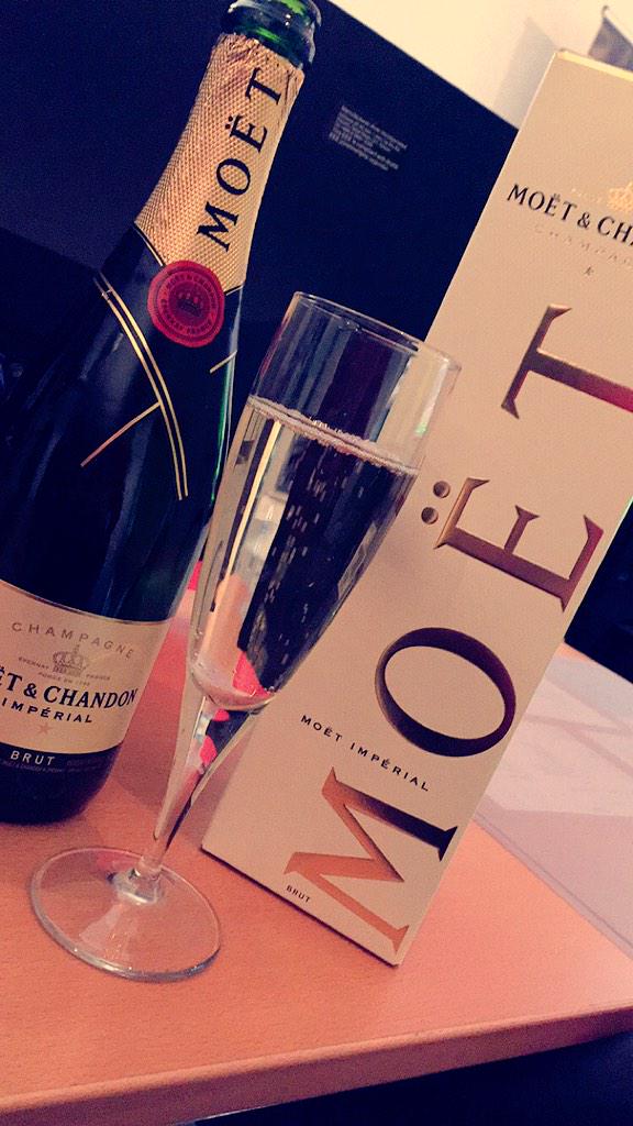 EastsideProp's tweet photo. Celebrations all round. Hitting this months target with only 11 days in! Great team work. Champagne on the cards! 🎉🎉🎉 http://t.co/D2ttlR7Us2