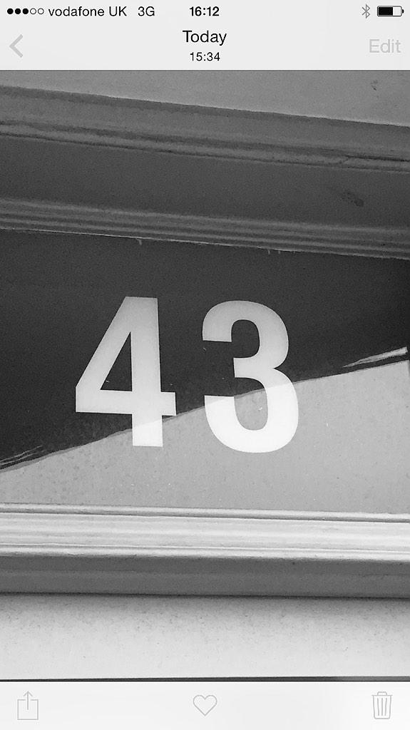 kateboyestw's tweet photo. #excitingtimes. New lease signed on office no. 2 @AlexandreBoyes_ @DanBoyes1 #property #letsgo http://t.co/UIBHubfddV