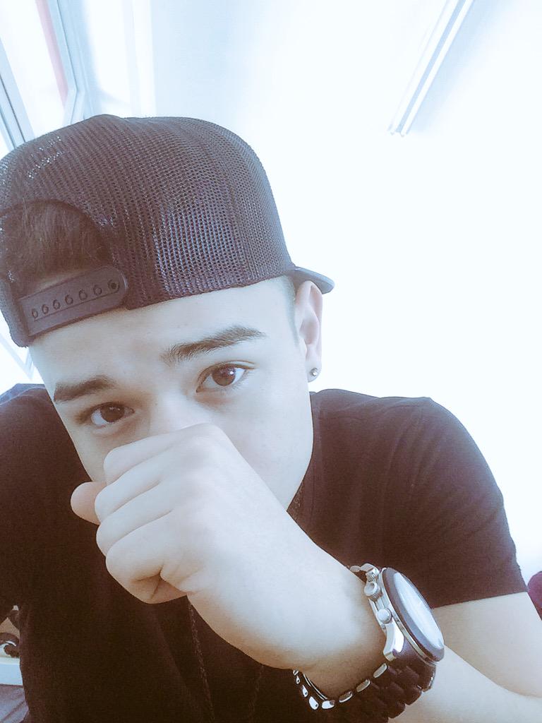 HmGerardo's tweet photo. Estudiando 👓💯 http://t.co/Pq6HrBsbIW
