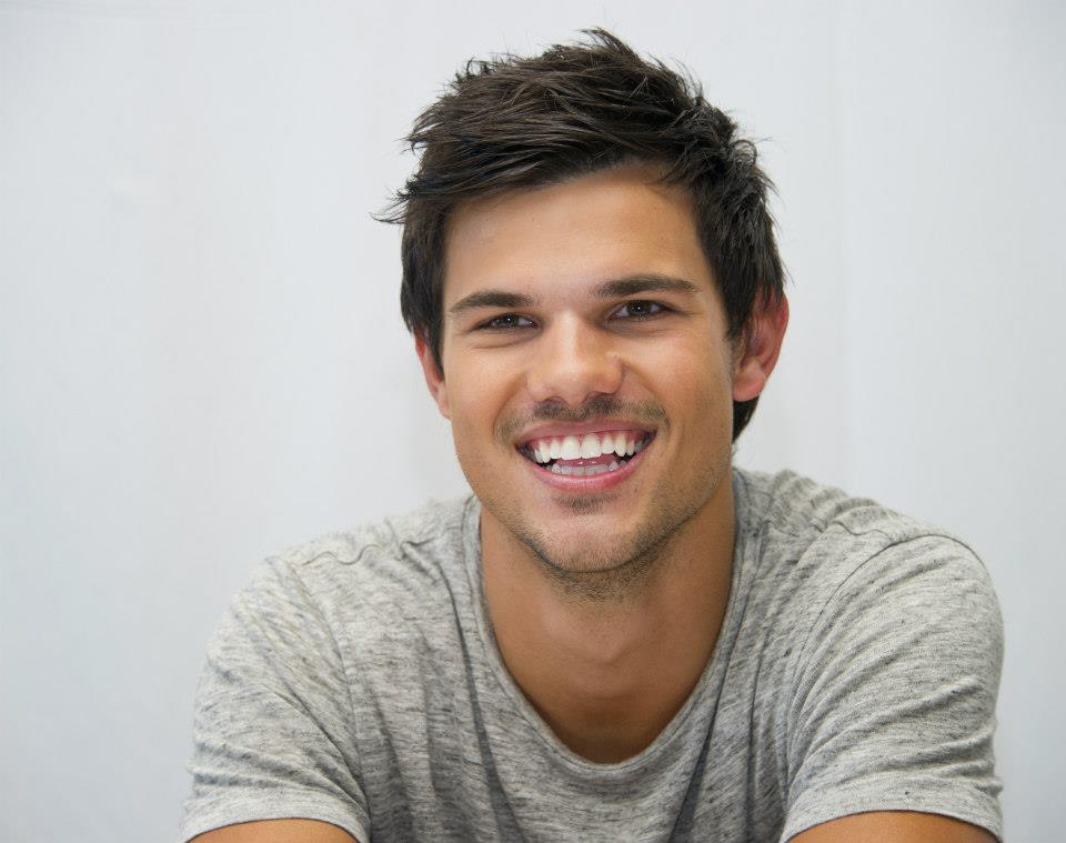 Happy birthday Taylor Lautner !!                             55555555                                        