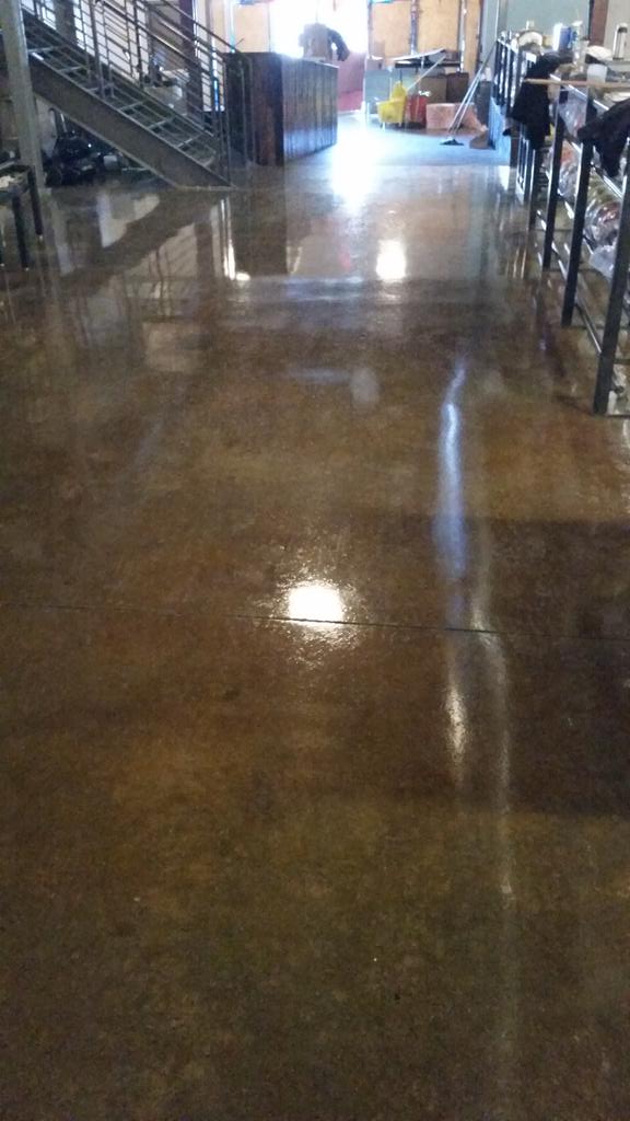 ConceptsInConcr's tweet image. Another beautiful floor...#acid stain #concrete #Philadelphia #epoxypirates
