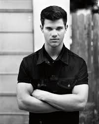 Happy Birthday to Taylor Lautner, Twilight. 