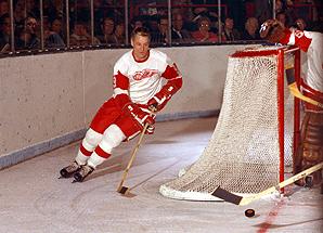 HockeyInPics's tweet photo. Stem Cell Treatment and the Exploitation ... - #BobbyBaun #ColleenHowe #GordieHowe #MarkHowe #MartyHowe #THW http://t.co/FdPevRelAw