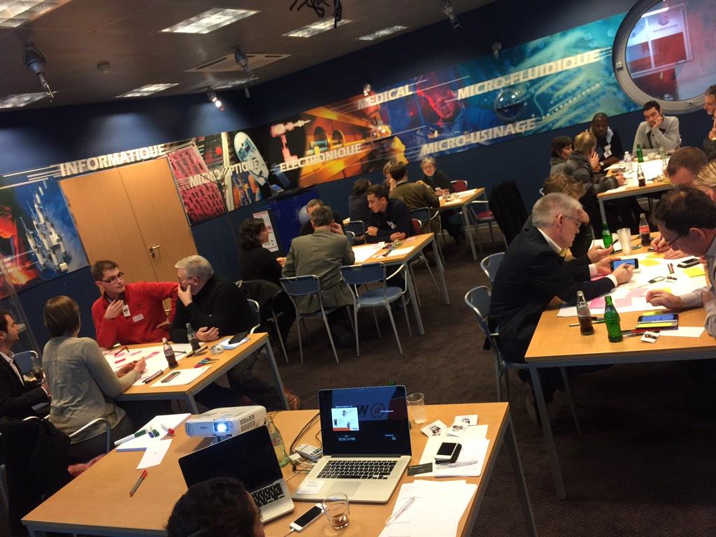 thewellvoice's tweet photo. Ma santé au bout du smartphone. Atelier créativité en cours! #ehealth #wellab @ComWSL @creativewal http://t.co/1XF15CB26n