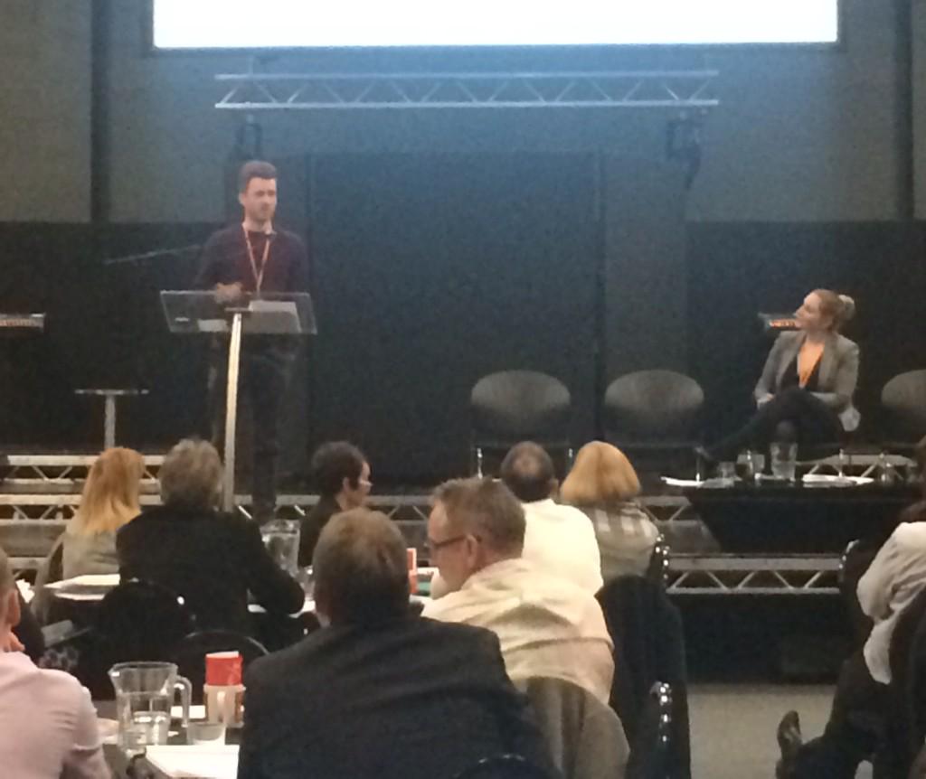 SCHOOLSNE's tweet photo. @sambaars and @Nor_edu together on stage at the #FutureReady15 conference http://t.co/MGt8bFaSM7