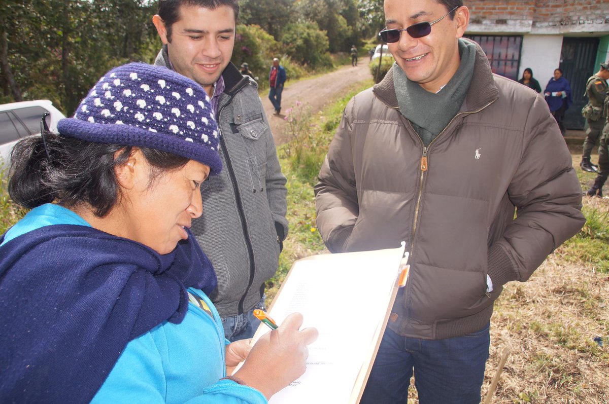 Unidad de Restitución de Tierras tweet media